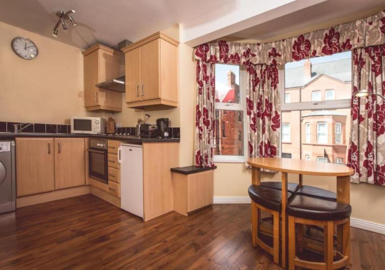 Malone Lodge Hotel&Apartments Belfast Kamer foto